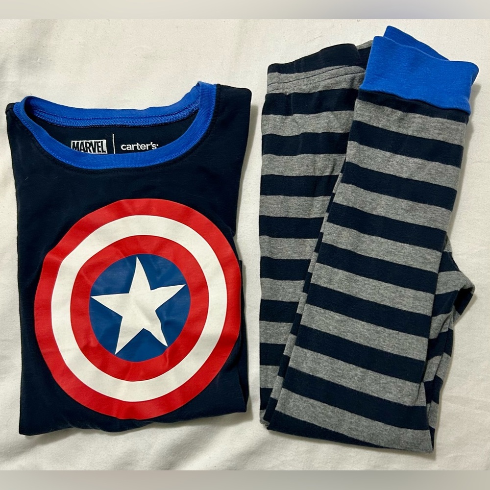 Carter’s MARVEL Captain America Short Sleeve Pajama Set Size 6